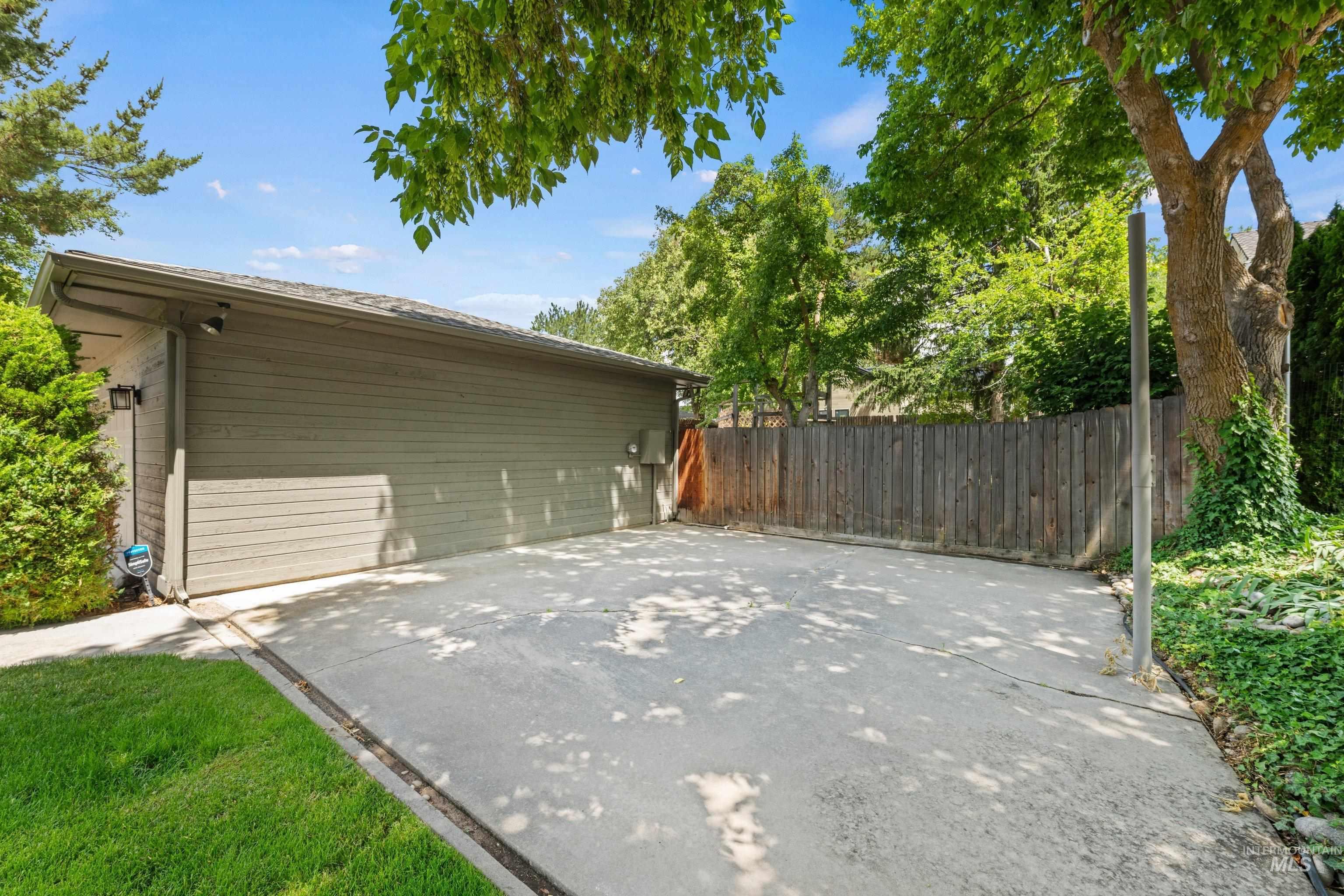 2333 East Table Rock Road Boise, ID 83712 - Photo 6 of 50