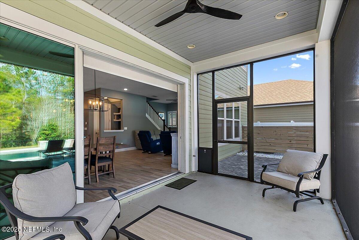 78 Calumet Drive St. Johns, FL 32259 - Photo 29 of 72 a room with furniture and a window