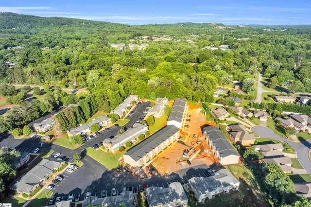 $229,900 | 215 Duncan Chapel Road, Unit 40, Greenville, SC 29617