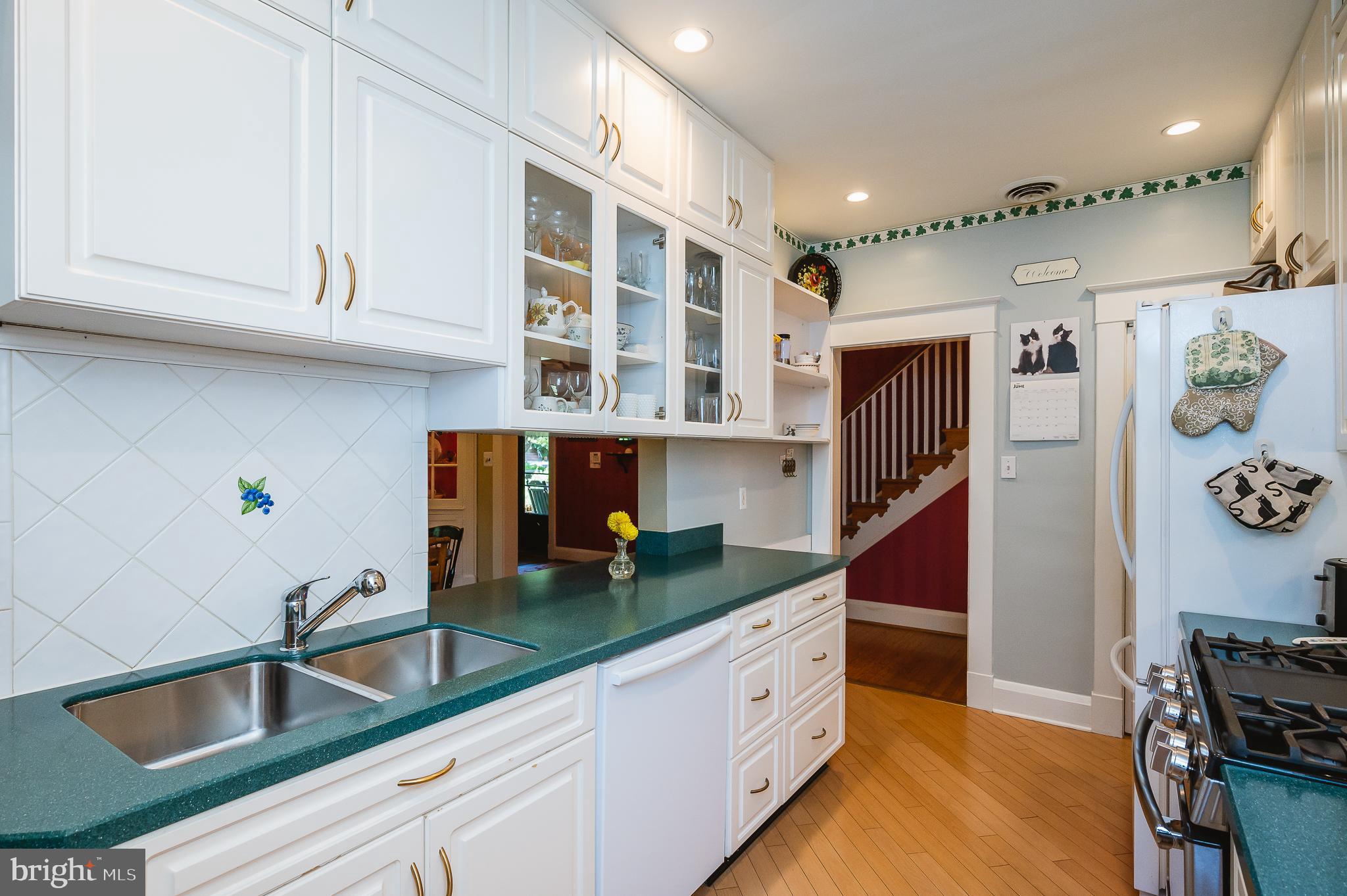 4409 Wickford Road Baltimore, MD 21210 - Photo 18 of 58 Bright clean kitchen