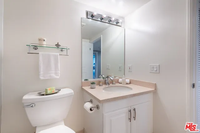 $935,000 | 8559 Alcott Street, Unit 301, Los Angeles, CA 90035