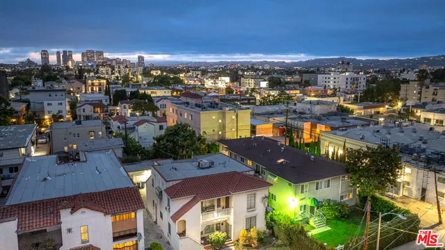 $935,000 | 8559 Alcott Street, Unit 301, Los Angeles, CA 90035