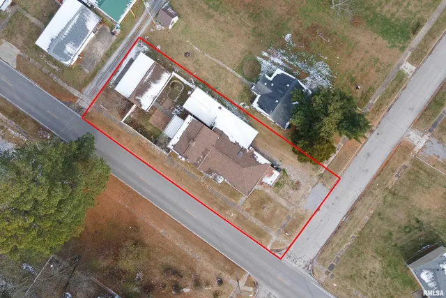 $129,999 | 311 Baggott Street, Zeigler, IL 62999