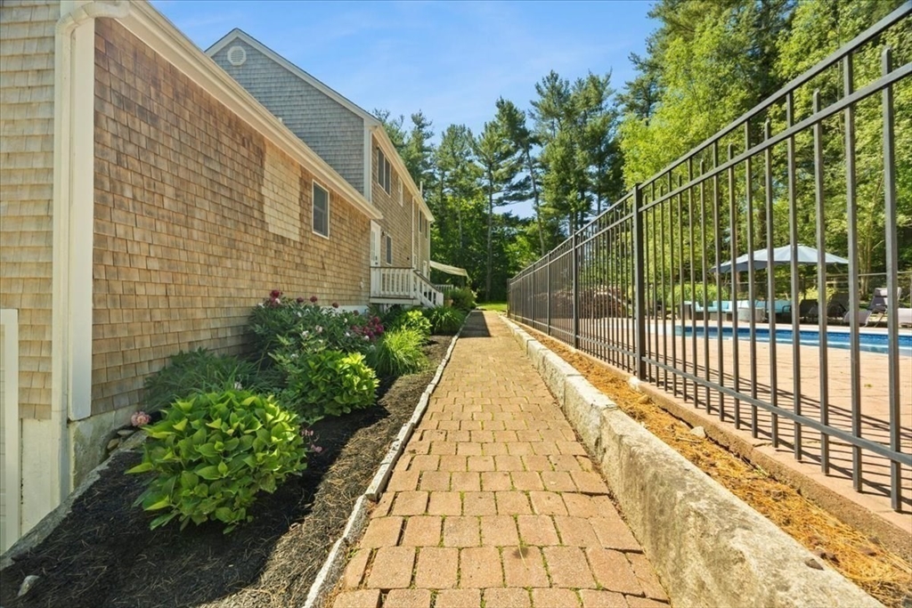 136 Paradise Lane Rochester, MA 02770 - Photo 39 of 40