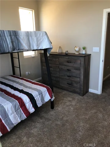 a view of livingroom with furniture
