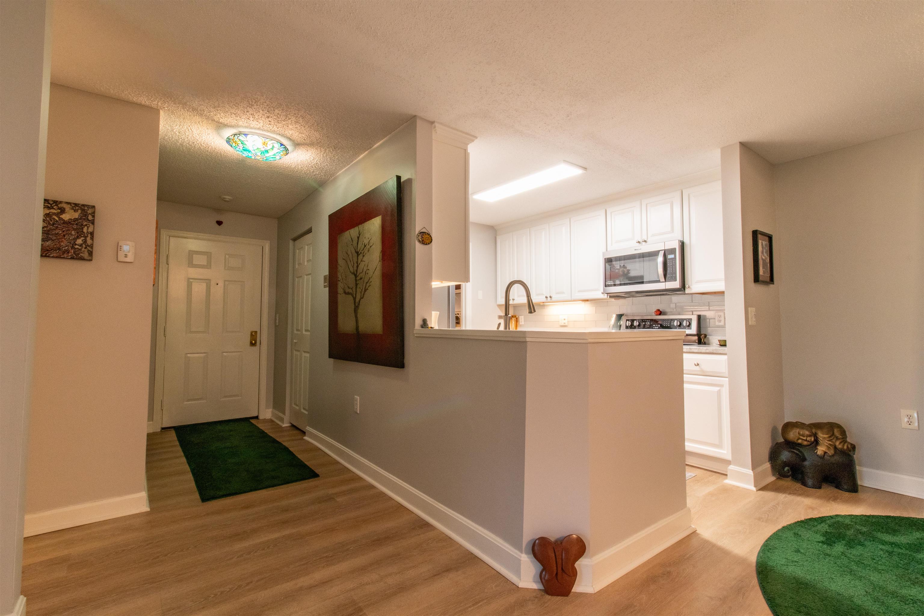 15 Windsor Court, Unit D Keene, NH 03431 - Photo 7 of 37