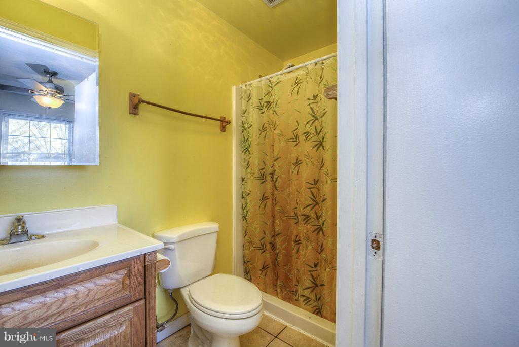 13283 Alum Springs Road Culpeper, VA 22701 - Photo 21 of 29 Bath