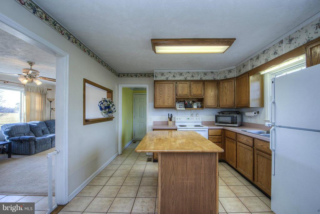 13283 Alum Springs Road Culpeper, VA 22701 - Photo 10 of 29 Kitchen