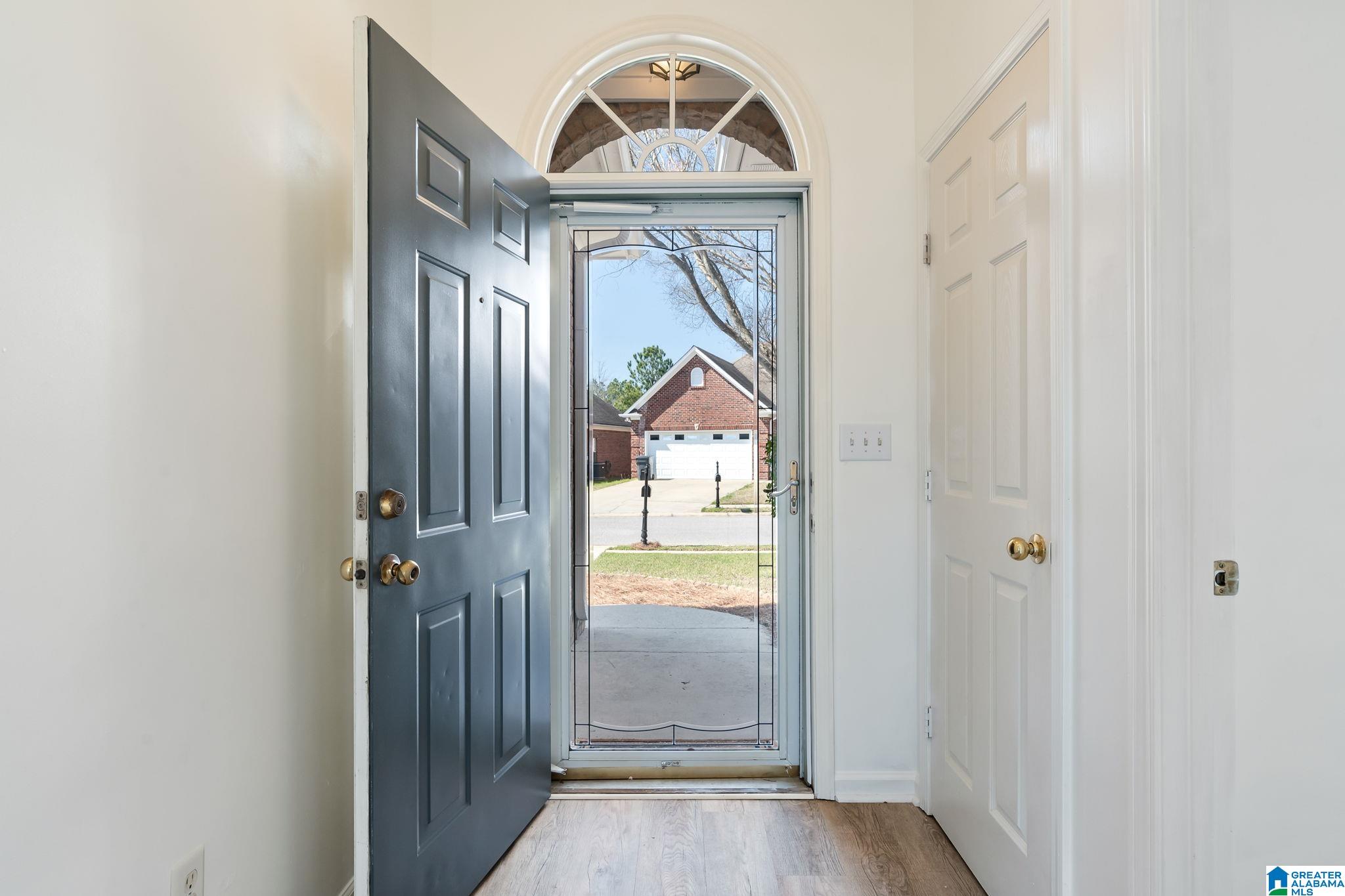 468 Daventry Circle Calera, AL 35040 - Photo 3 of 44