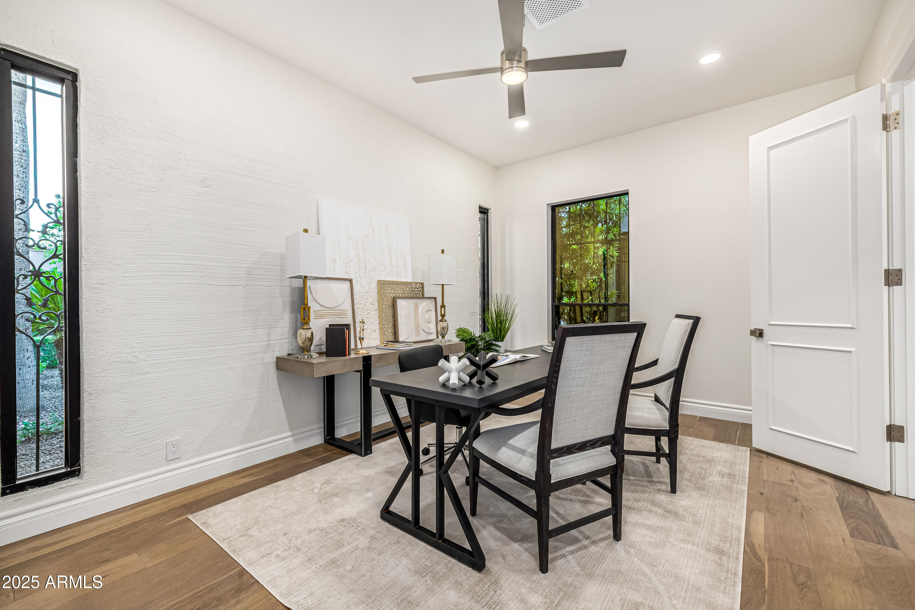 5642 North Scottsdale Road Paradise Valley, AZ 85253 - Photo 17 of 39 Second Bedroom