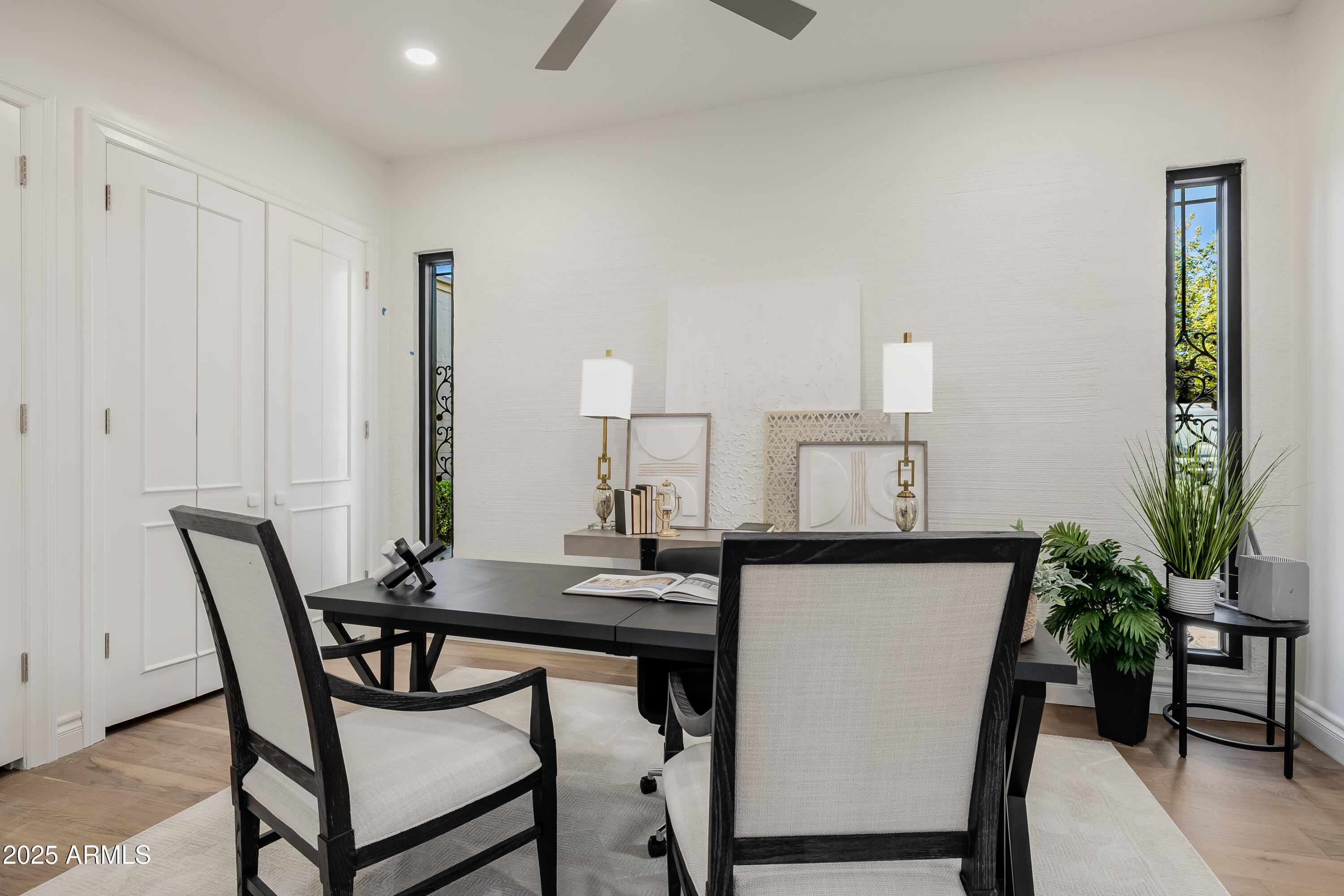 5642 North Scottsdale Road Paradise Valley, AZ 85253 - Photo 18 of 39 Second Bedroom