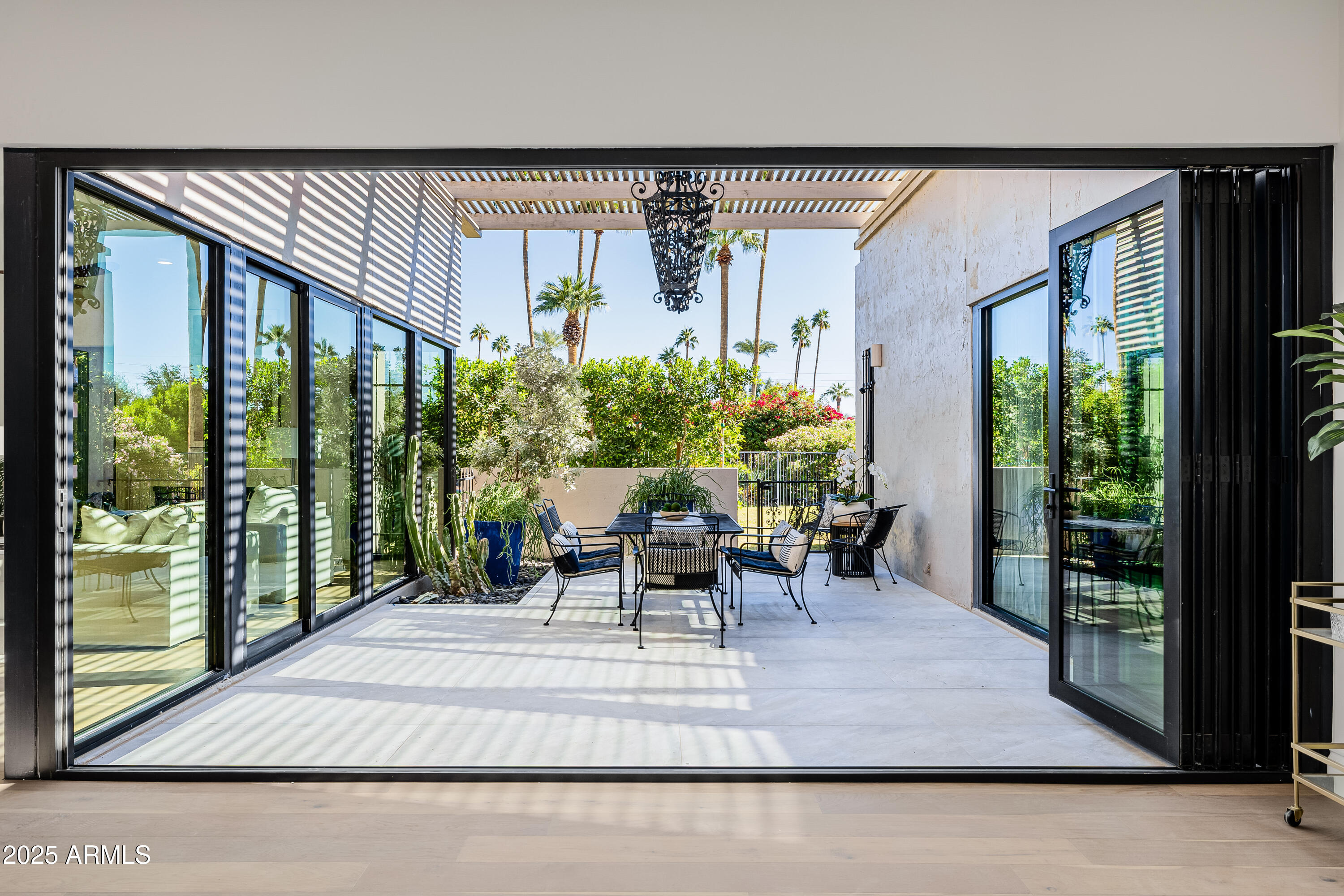 5642 North Scottsdale Road Paradise Valley, AZ 85253 - Photo 2 of 39 Outdoor Patio