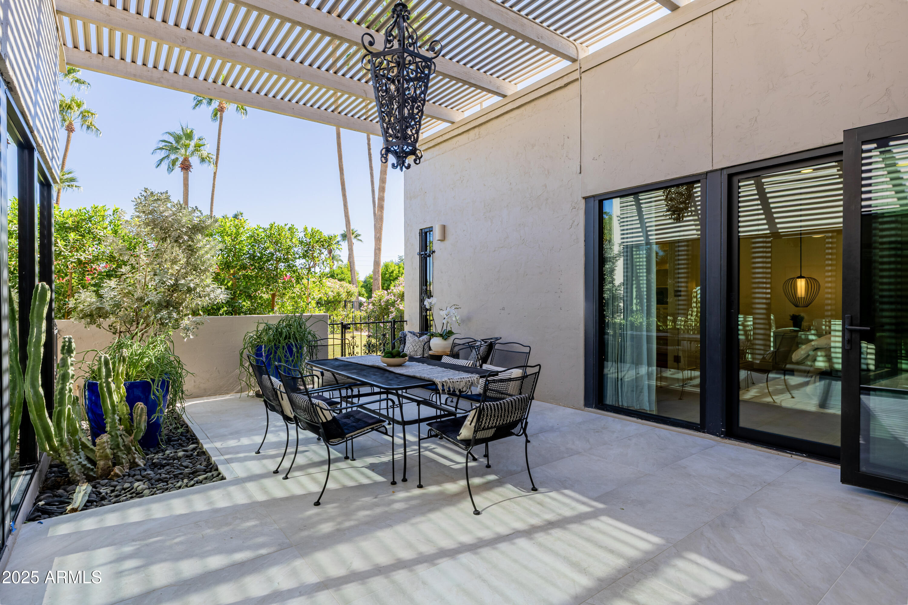 5642 North Scottsdale Road Paradise Valley, AZ 85253 - Photo 31 of 39 Patio