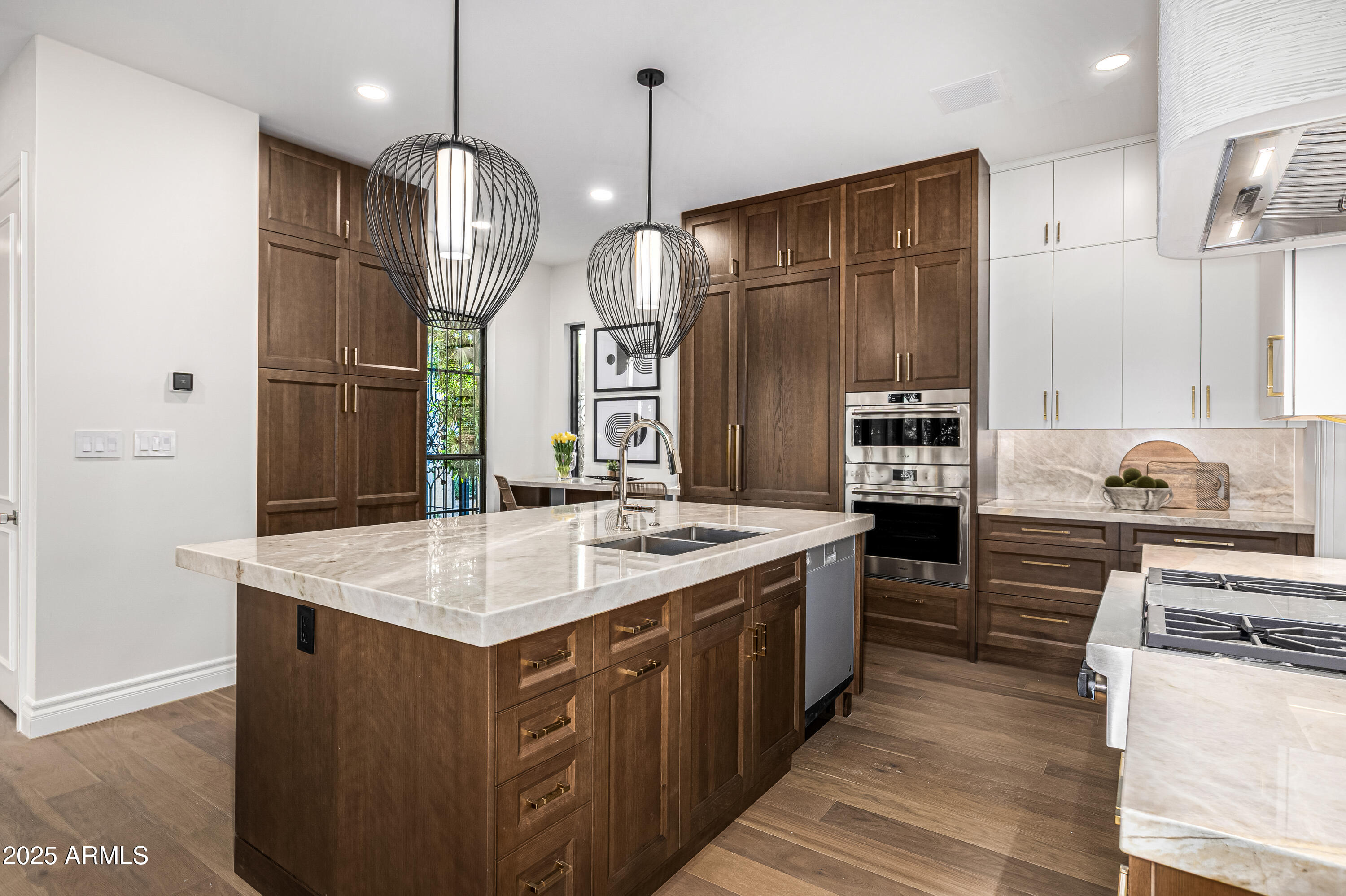 5642 North Scottsdale Road Paradise Valley, AZ 85253 - Photo 7 of 39 Kitchen