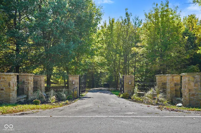 $699,900 | 7953 Ford Ridge Road, Nineveh, IN 46164