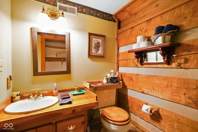 $699,900 | 7953 Ford Ridge Road, Nineveh, IN 46164