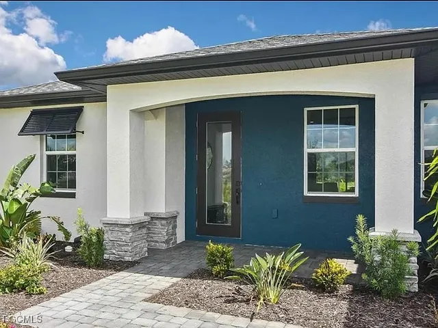 $2,499 | 4117 Northwest 22nd Street, Cape Coral, FL 33993