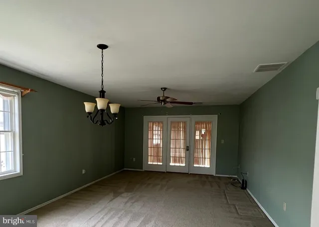 $385,000 | 243 Wagon Wheel Lane, Columbus, NJ 08022