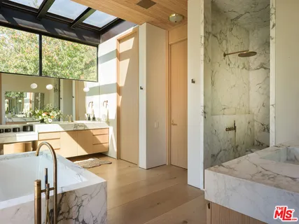 $19,990,000 | 1480 Capri Drive, Pacific Palisades, CA 90272