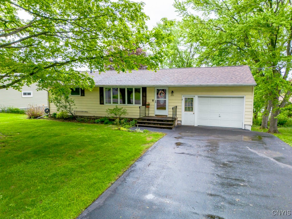 203 Parsons Road Camillus, NY 13031 - Photo 1 of 1 Gallery Image 1