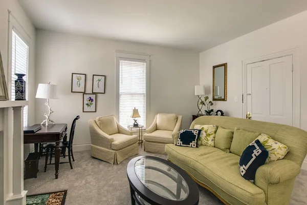 $1,700 | 210 5th Avenue South, Unit 3, Franklin, TN 37064