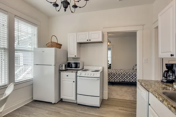 $1,700 | 210 5th Avenue South, Unit 3, Franklin, TN 37064