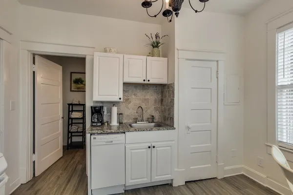 $1,700 | 210 5th Avenue South, Unit 3, Franklin, TN 37064