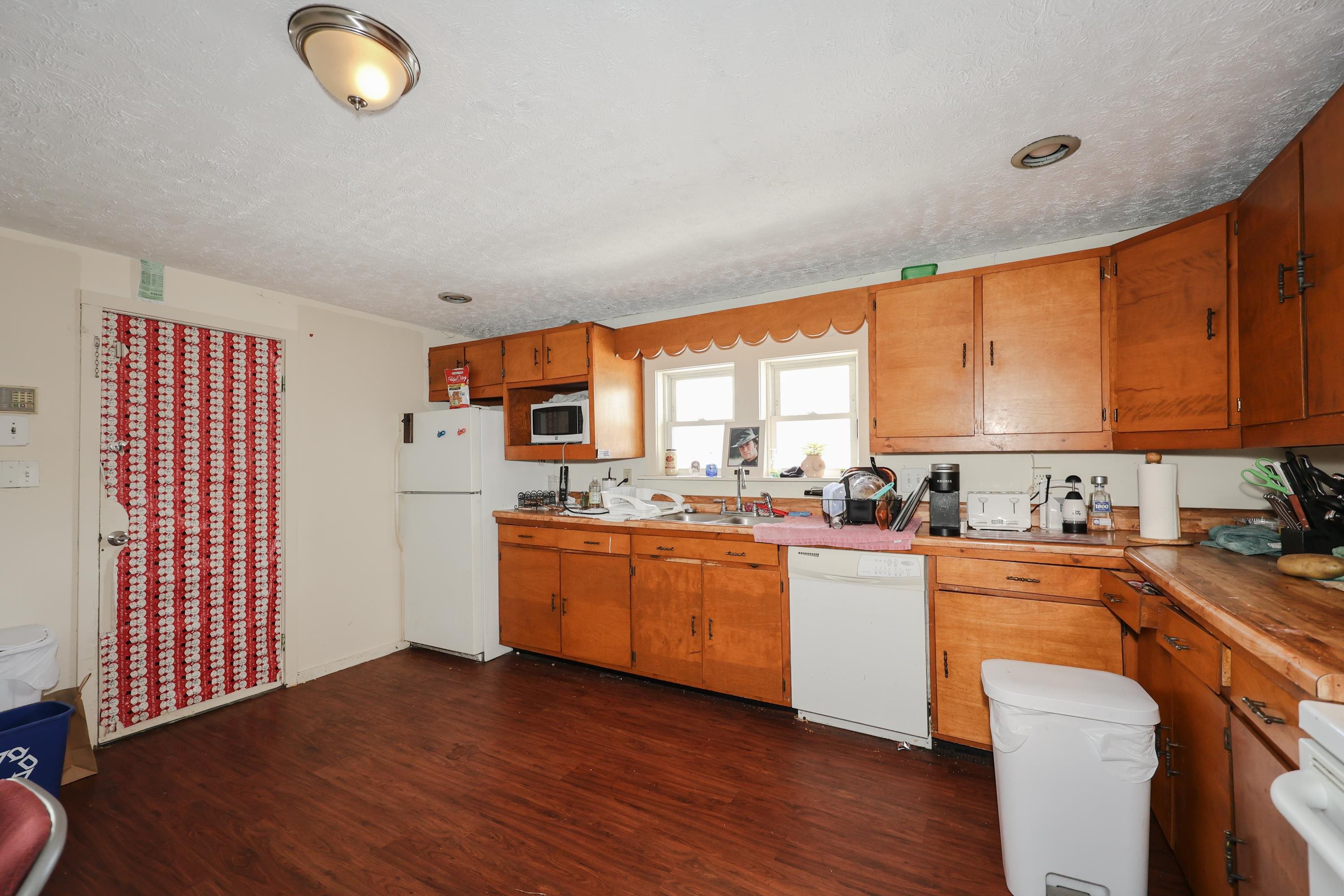 179 Pine Street Manchester, NH 03103 - Photo 12 of 40