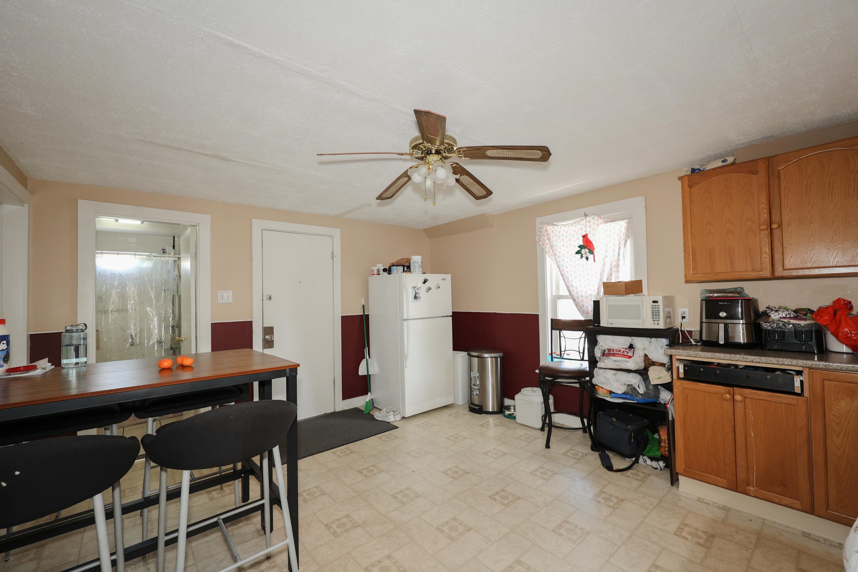 179 Pine Street Manchester, NH 03103 - Photo 28 of 40