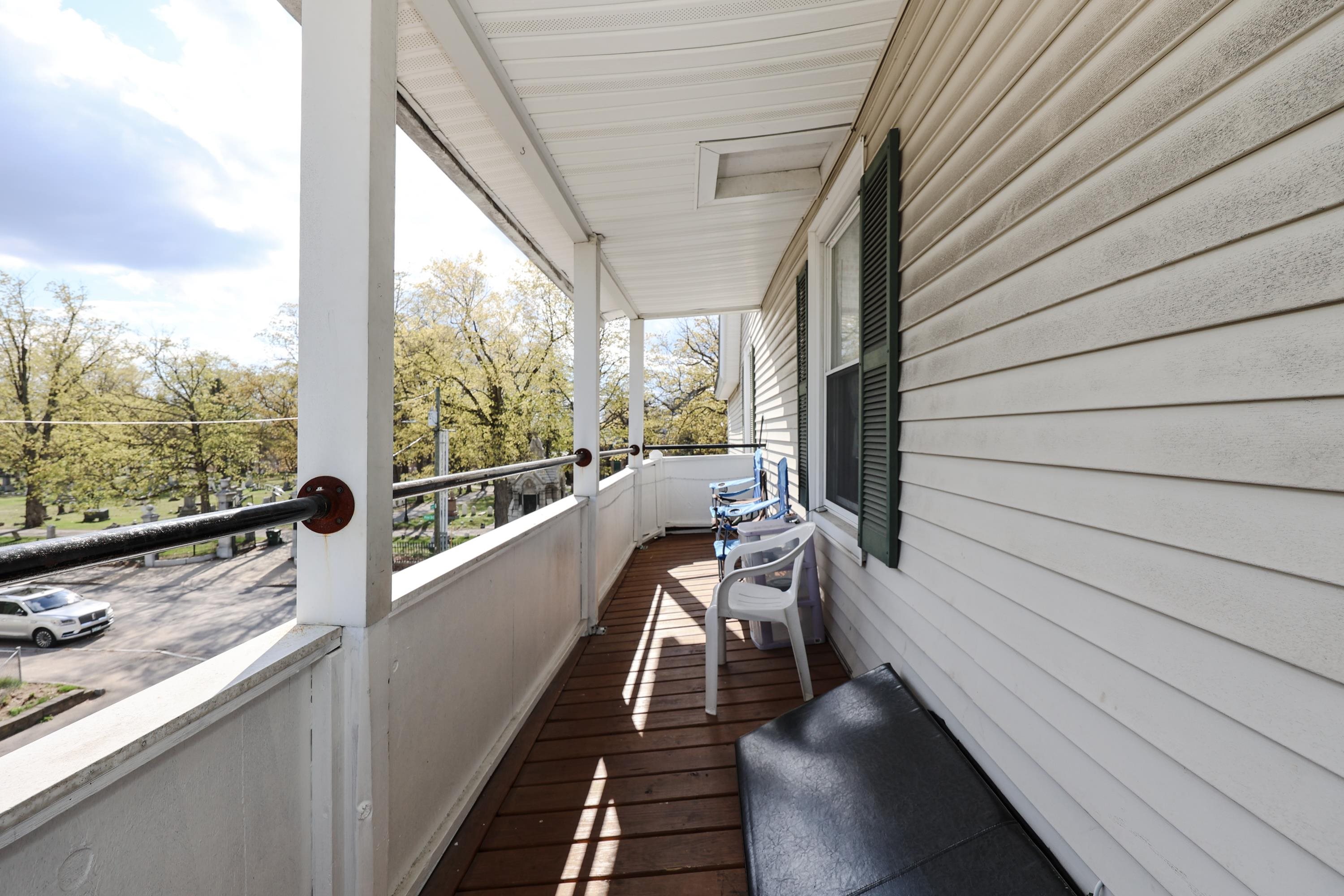 179 Pine Street Manchester, NH 03103 - Photo 3 of 40