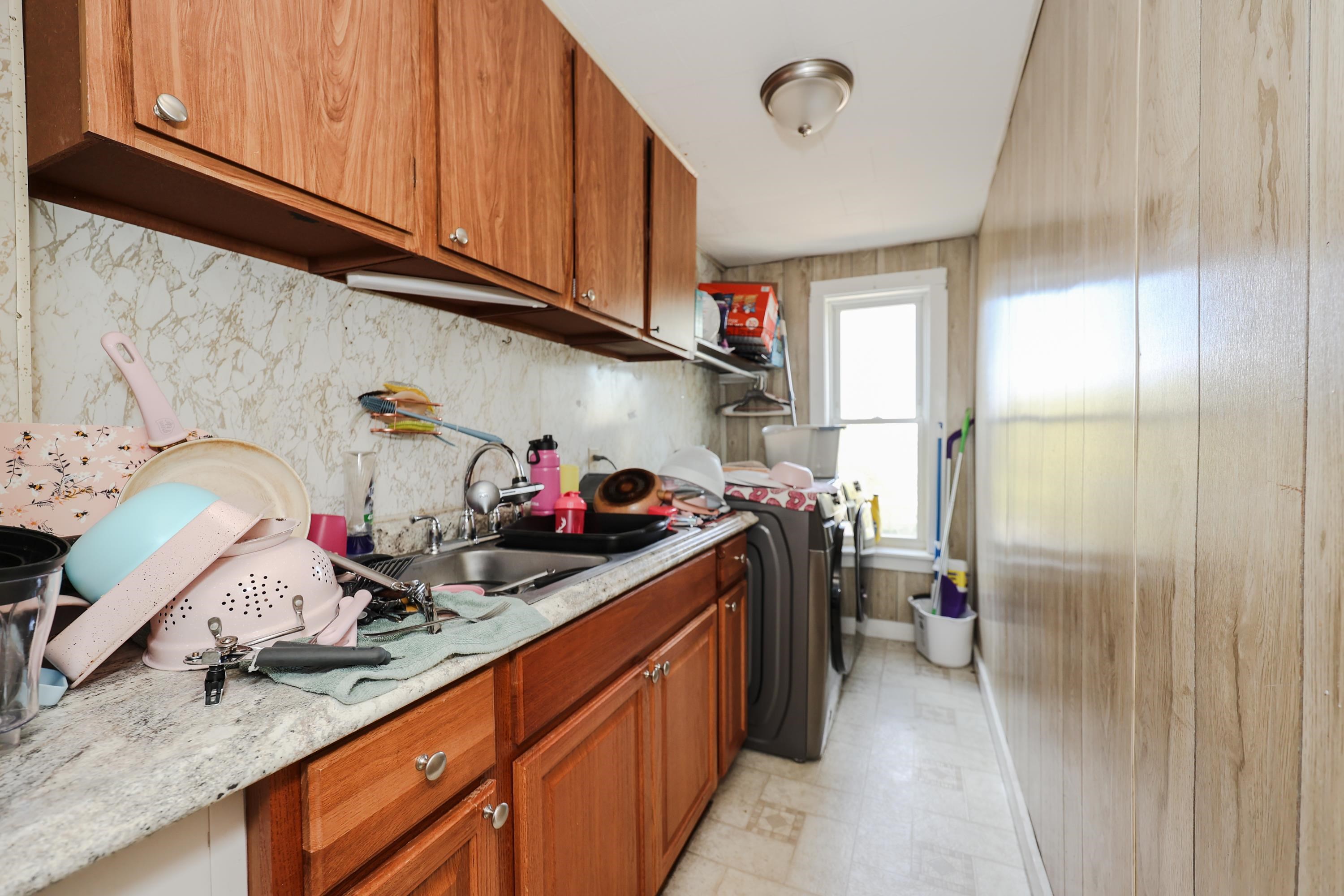 179 Pine Street Manchester, NH 03103 - Photo 31 of 40