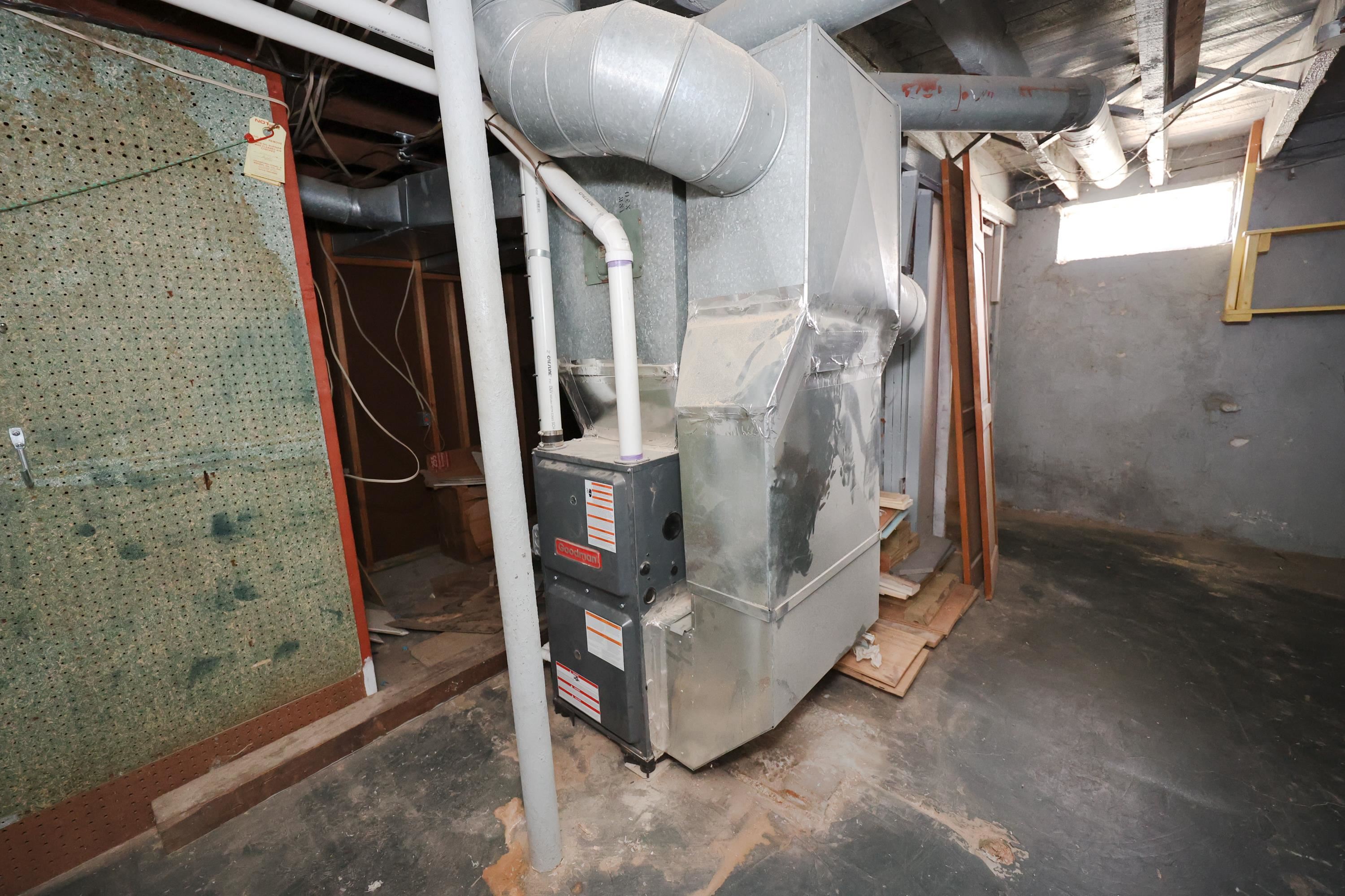 179 Pine Street Manchester, NH 03103 - Photo 36 of 40