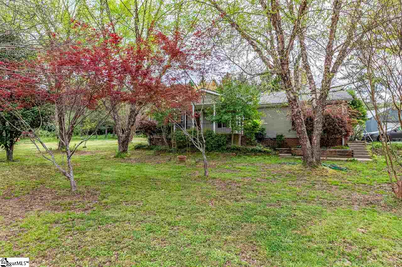 221 Reeves Road Honea Path, SC 29654 - Photo 2 of 28