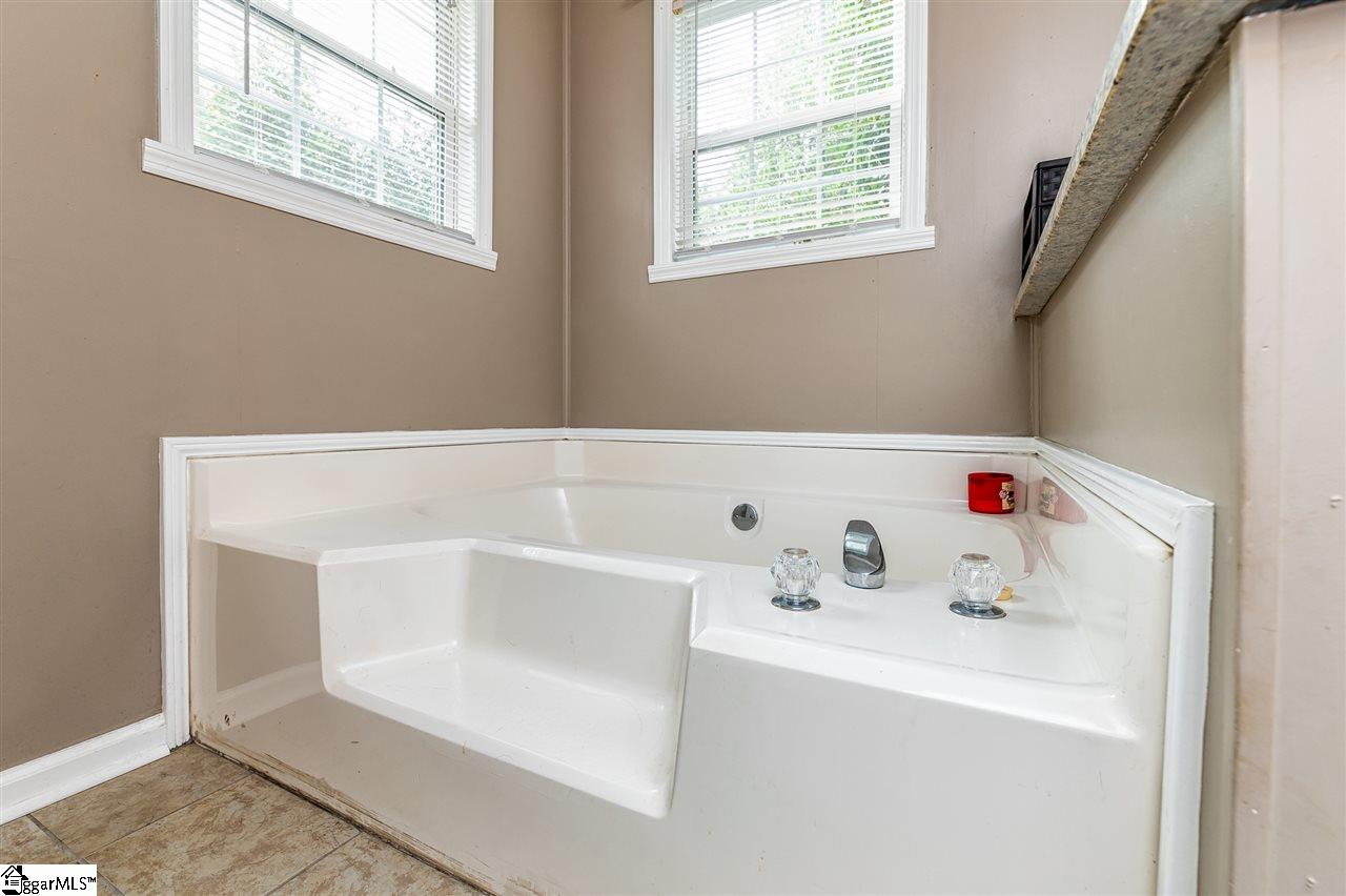 221 Reeves Road Honea Path, SC 29654 - Photo 15 of 28