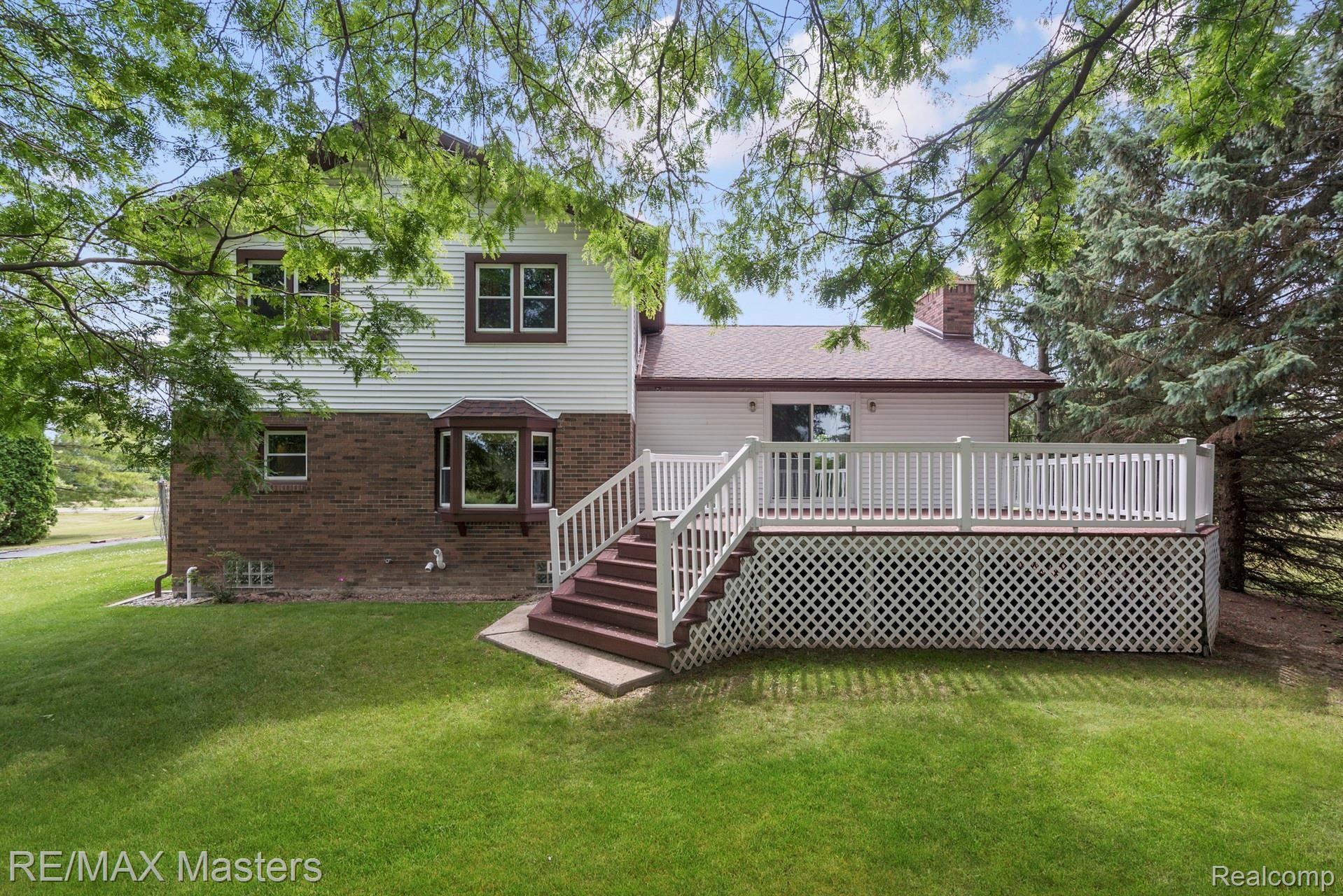 27604 Arsenal Road Flat Rock, MI 48134 - Photo 26 of 35 026-photo--7250649.jpg