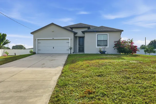 $360,000 | 1068 East Bass Court, LaBelle, FL 33935