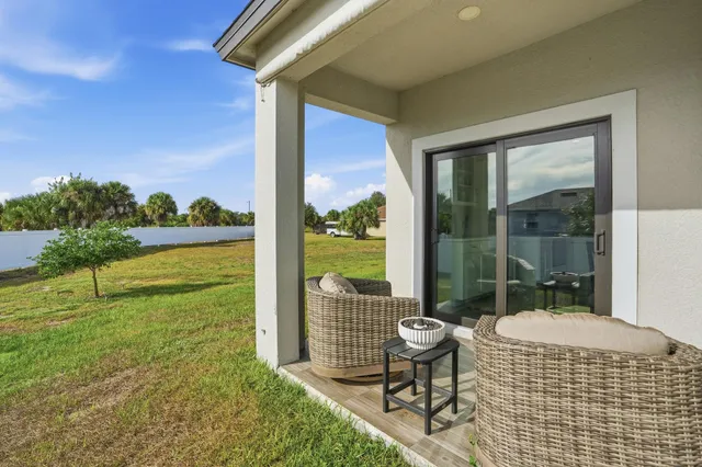 $360,000 | 1068 East Bass Court, LaBelle, FL 33935