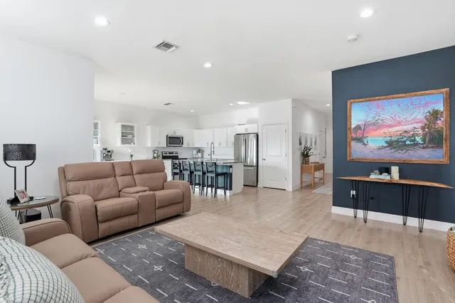 $360,000 | 1068 East Bass Court, LaBelle, FL 33935