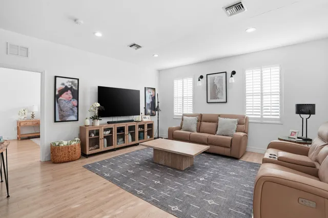 $360,000 | 1068 East Bass Court, LaBelle, FL 33935