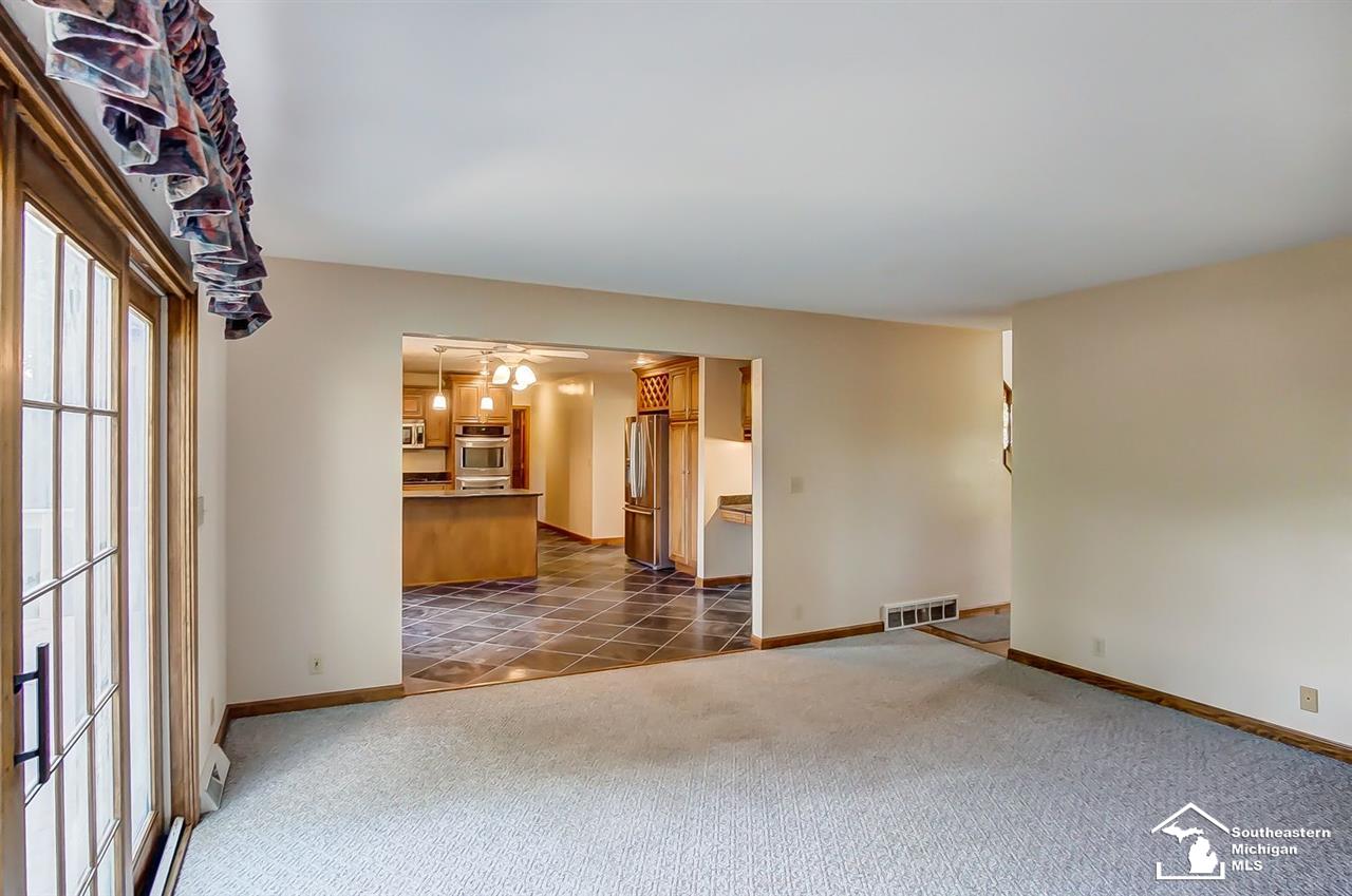 11047 Jackman Road Temperance, MI 48182 - Photo 14 of 50