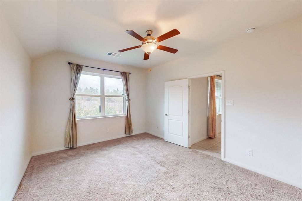 10 Kramer Court Sanger, TX 76266 - Photo 14 of 38 a view of an empty room with a window
