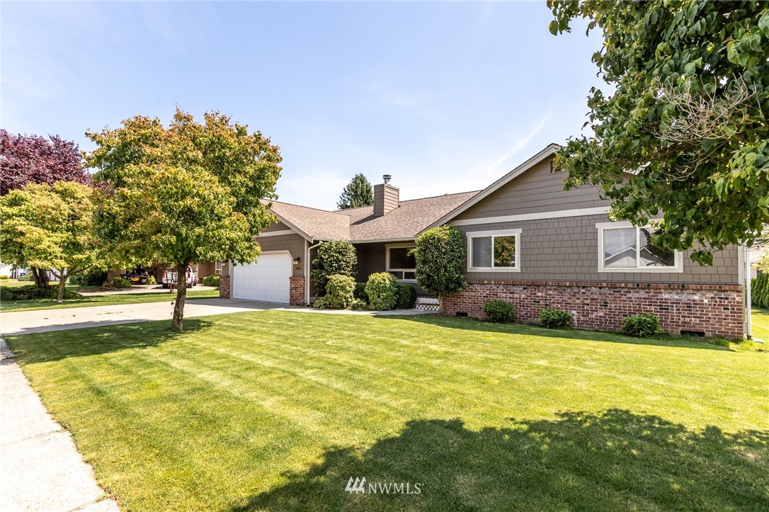1060 Ridgeway Drive Lynden, WA 98264 - Photo 1 of 18 Gallery Image 1