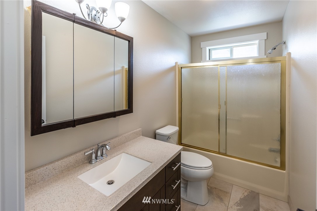 1060 Ridgeway Drive Lynden, WA 98264 - Photo 12 of 18 Gallery Image 12