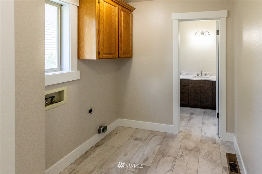 1060 Ridgeway Drive Lynden, WA 98264 - Photo 15 of 18 Gallery Image 15