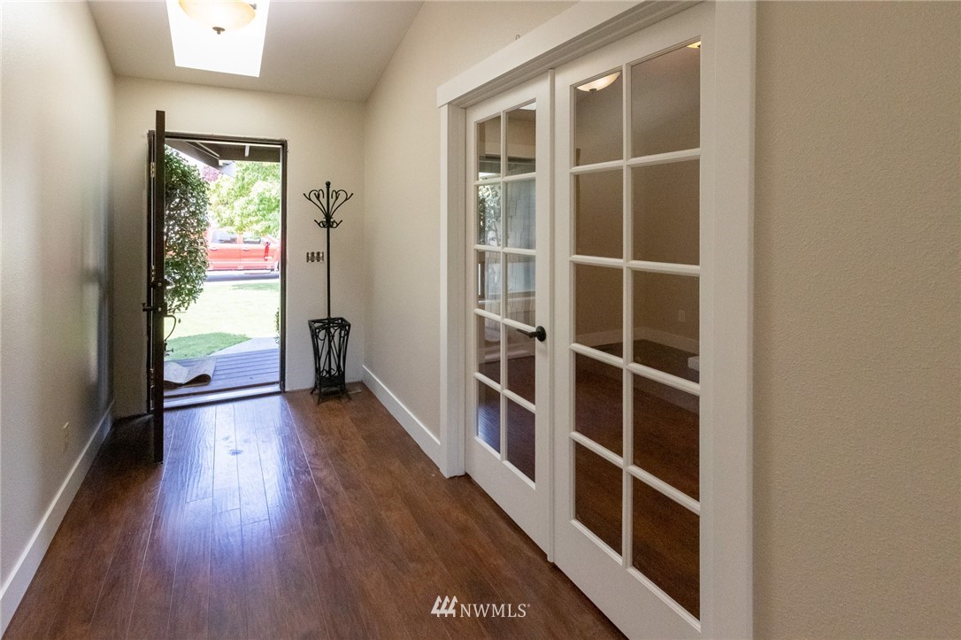 1060 Ridgeway Drive Lynden, WA 98264 - Photo 3 of 18 Gallery Image 3