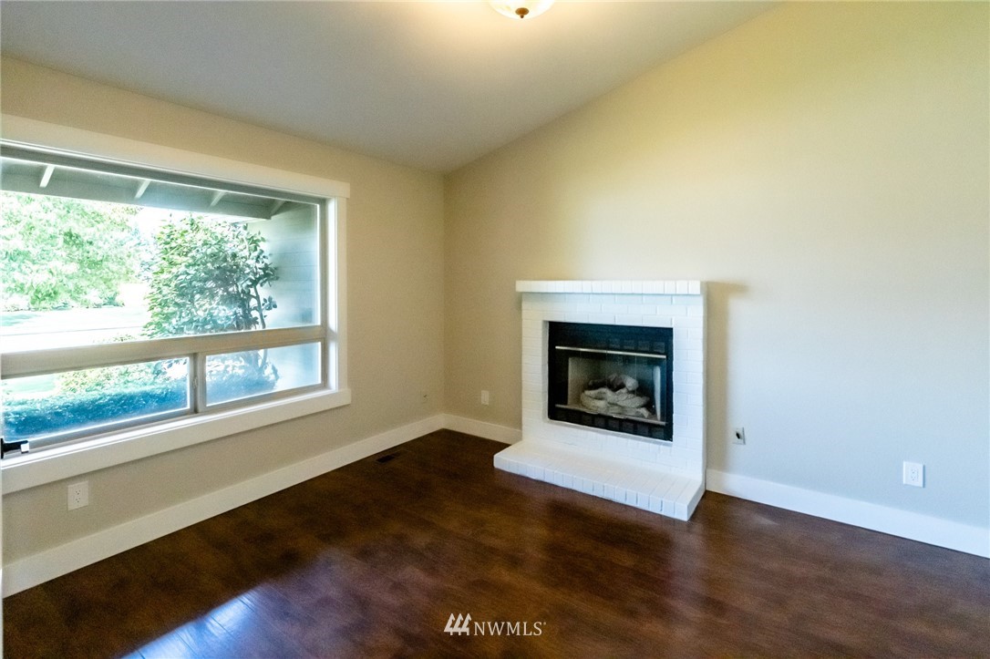 1060 Ridgeway Drive Lynden, WA 98264 - Photo 4 of 18 Gallery Image 4