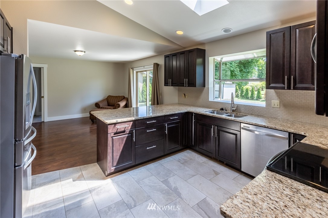 1060 Ridgeway Drive Lynden, WA 98264 - Photo 6 of 18 Gallery Image 6