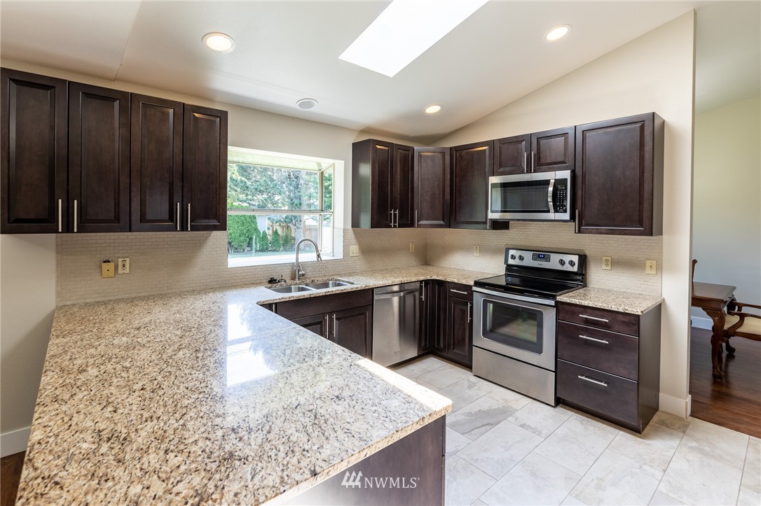 1060 Ridgeway Drive Lynden, WA 98264 - Photo 7 of 18 Gallery Image 7