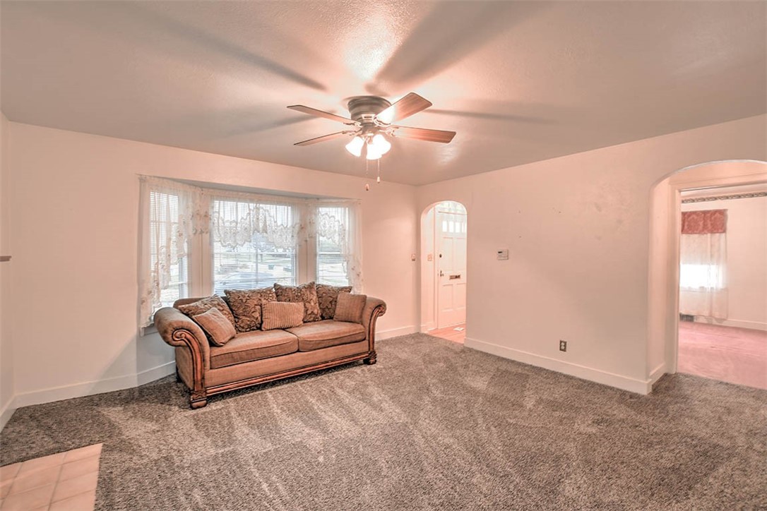 1005 North University Avenue Decatur, IL 62522 - Photo 4 of 22