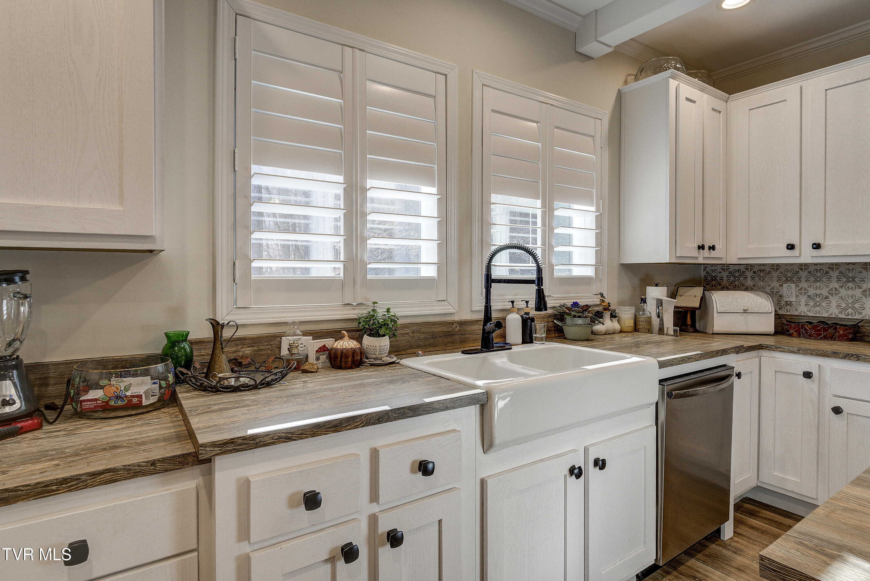 406 Mathis Road Flag Pond, TN 37657 - Photo 12 of 79 Mathis-16